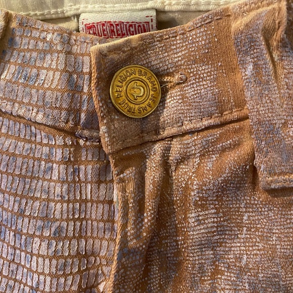 True Religion Halle Pink Coated Snakeskin Skinny Jeans Sz. 27 EUC - Picture 2 of 7